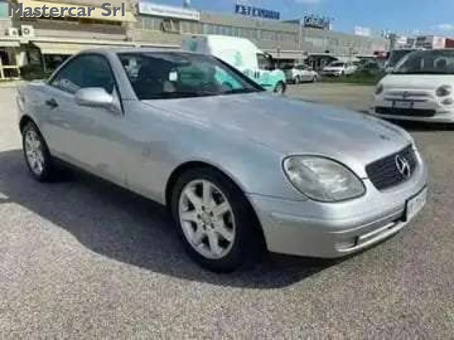 MERCEDES-BENZ SLK 200 usata, con Airbag