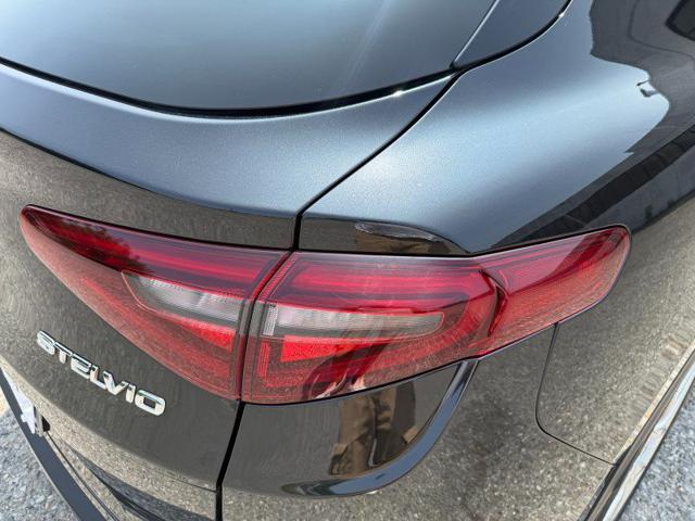 ALFA ROMEO Stelvio usata, con Luci diurne LED