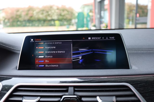 BMW 730 usata, con Schermo multifunzione interamente digitale