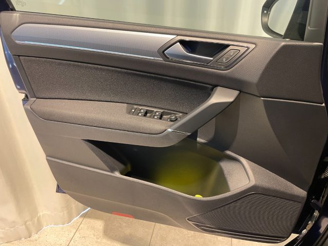 VOLKSWAGEN Touran usata, con Sedili riscaldati