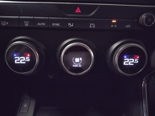 JAGUAR E-Pace usata, con Bracciolo