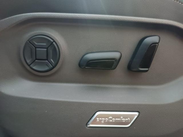 VOLKSWAGEN Touareg usata 32