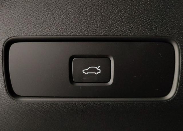 VOLVO XC40 usata, con Controllo automatico clima