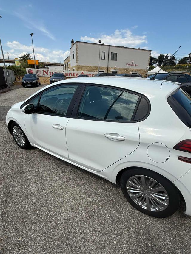 PEUGEOT 208 usata, con Cruise Control