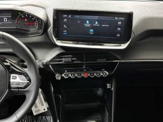 PEUGEOT 2008 usata, con Sedile posteriore sdoppiato