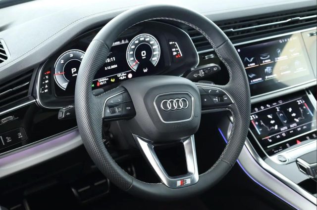 AUDI Q7 usata, con Autoradio
