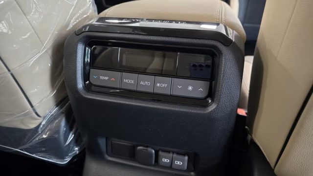 TOYOTA Land Cruiser usata, con Controllo automatico clima