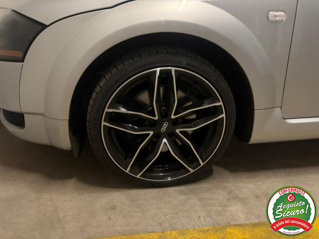 AUDI TT usata, con Specchietti laterali elettrici