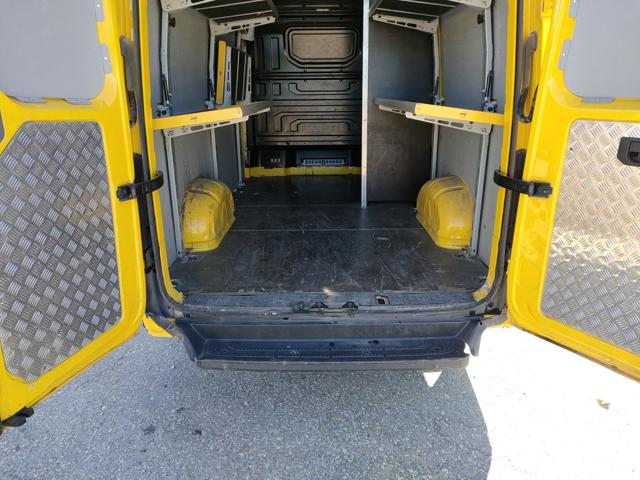 VOLKSWAGEN Crafter usata, con Touch screen