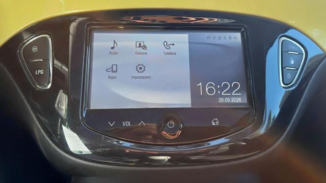 OPEL Adam usata, con Touch screen