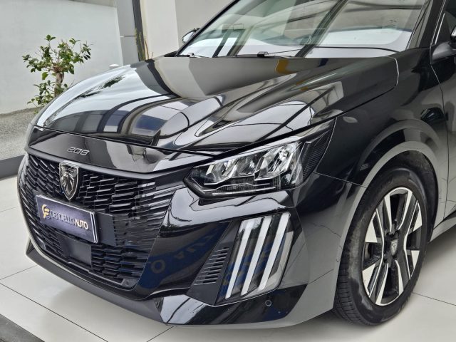 PEUGEOT 208 usata, con Autoradio