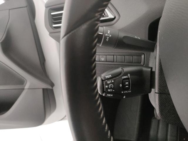 PEUGEOT 308 usata, con Controllo automatico clima
