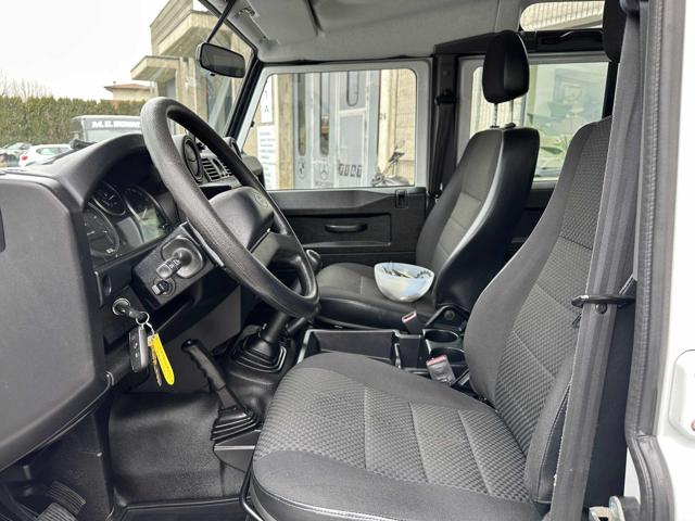LAND ROVER Defender usata 12