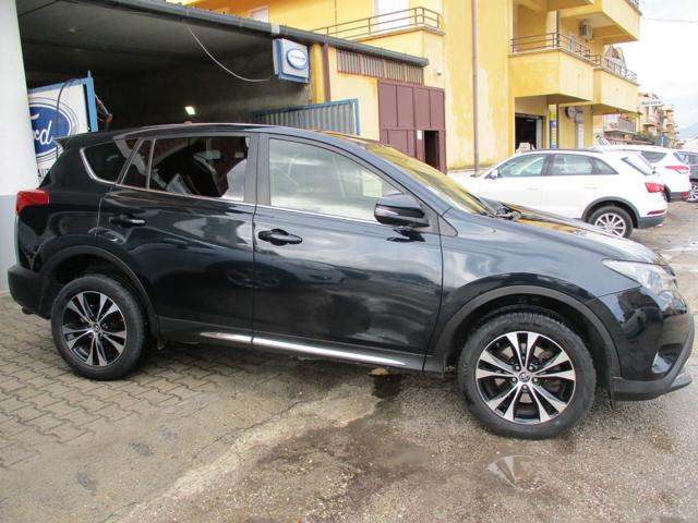 TOYOTA RAV 4 usata, con Airbag laterali