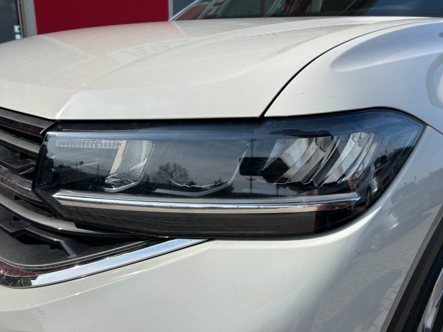 VOLKSWAGEN T-Cross usata, con USB