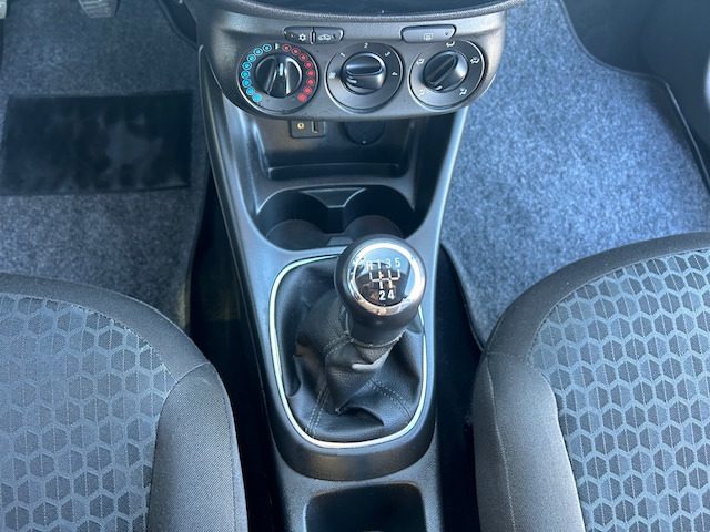 OPEL Corsa usata, con Touch screen