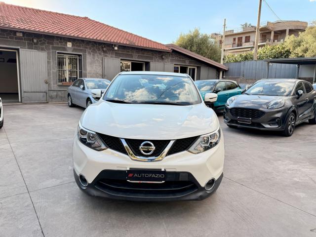 NISSAN Qashqai usata, con Luci diurne LED