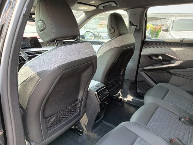 PEUGEOT 5008 usata, con Vetri oscurati