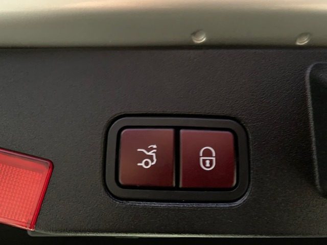 MERCEDES-BENZ SL 500 usata, con Fari LED