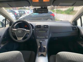 TOYOTA Avensis usata, con Controllo trazione