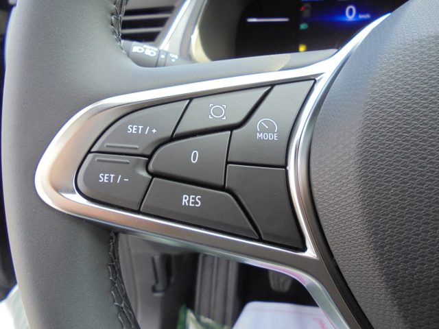 RENAULT Captur usata 35