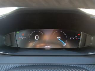 PEUGEOT 2008 usata, con Autoradio