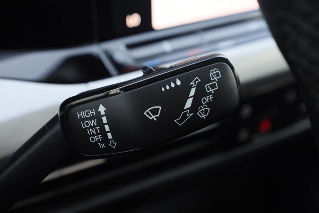 VOLKSWAGEN Golf usata, con Isofix