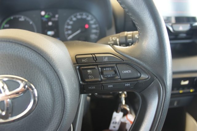 TOYOTA Yaris usata 19