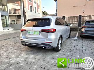 MERCEDES-BENZ B 180 usata, con Cronologia tagliandi