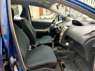TOYOTA Yaris usata, con Specchietti laterali elettrici