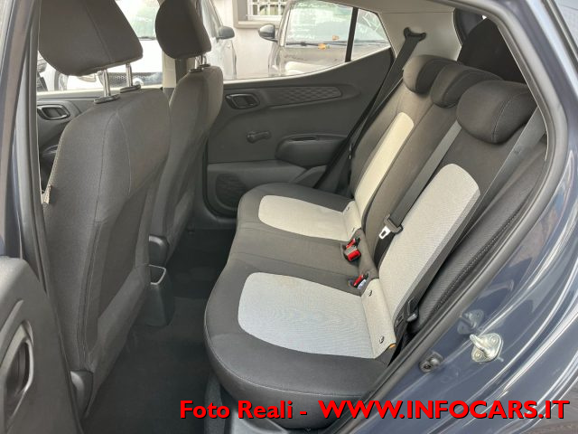 HYUNDAI i10 usata, con Autoradio