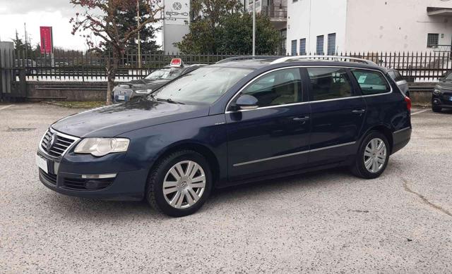VOLKSWAGEN Passat usata, con Controllo trazione