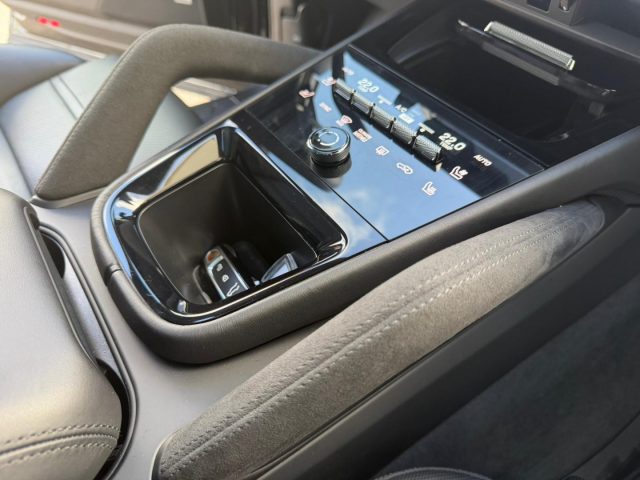 PORSCHE Cayenne usata, con Park Distance Control