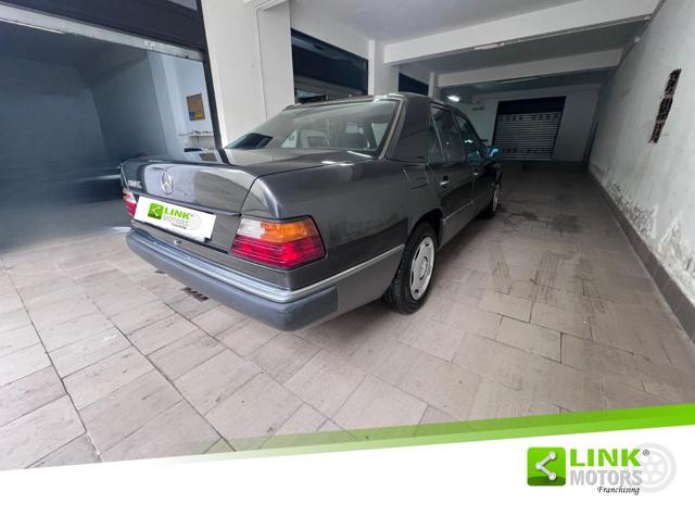 MERCEDES-BENZ E 200 usata, con Ruotino
