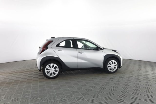 TOYOTA Aygo X usata 2