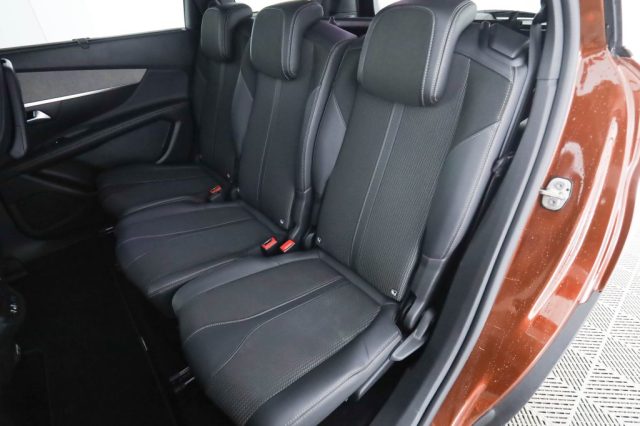 PEUGEOT 5008 usata 3
