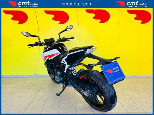 KTM 390 Duke usata 3