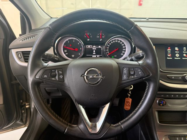 OPEL Astra usata, con Bluetooth