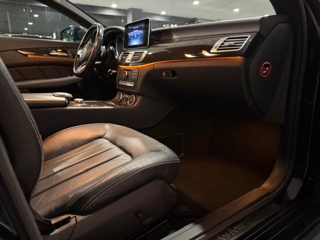 MERCEDES-BENZ CLS 350 usata, con Sistema di navigazione