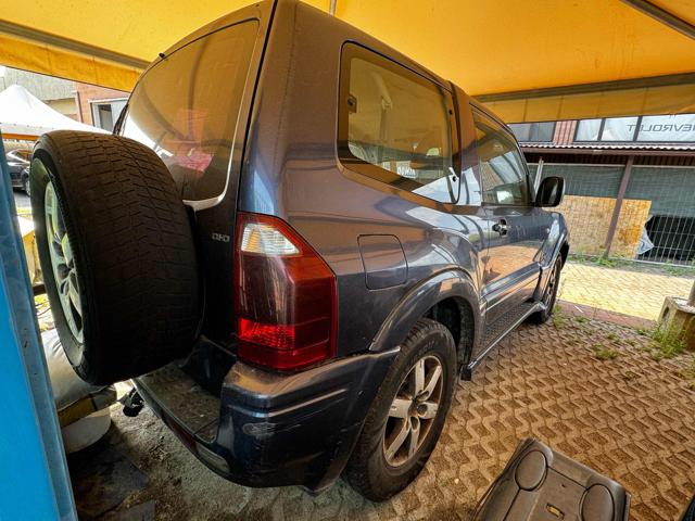 MITSUBISHI Pajero usata, con Airbag laterali