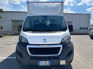 PEUGEOT Boxer usata, con Airbag