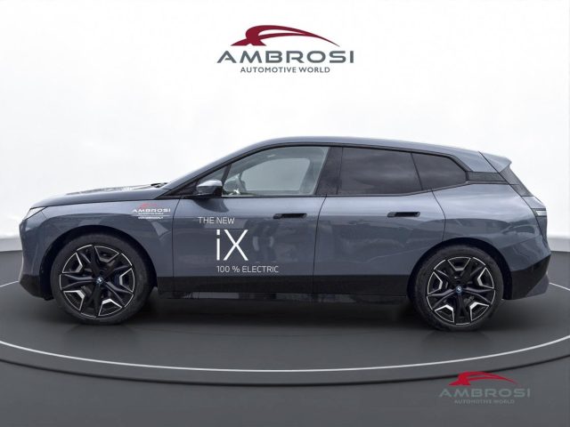 BMW iX usata 5