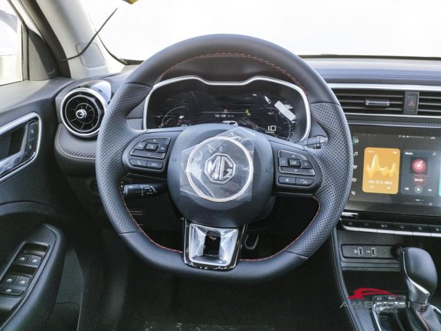 MG ZS usata 10