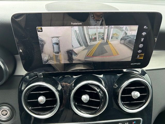 MERCEDES-BENZ GLC 300 usata, con Autoradio digitale