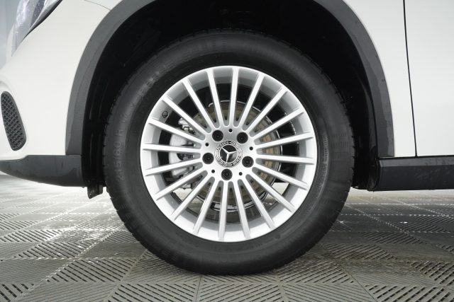 MERCEDES-BENZ CLA usata 14