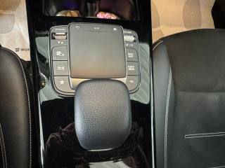 MERCEDES-BENZ A 180 usata, con Leve al volante