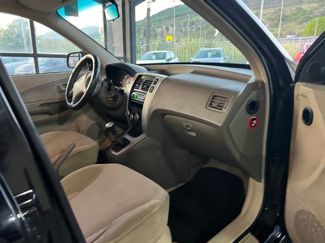 HYUNDAI Tucson usata, con Autoradio