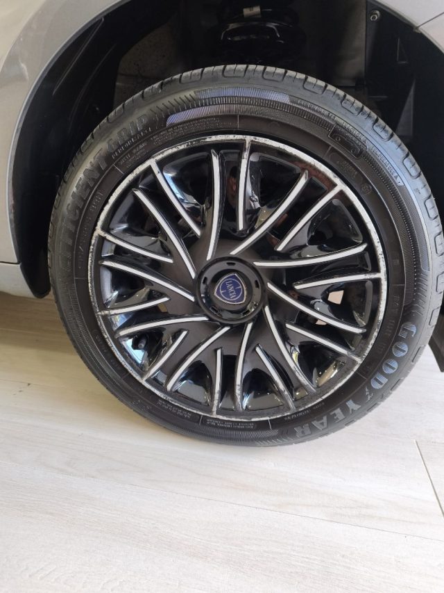LANCIA Ypsilon usata, con Servosterzo