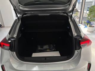 OPEL Corsa usata, con Park Distance Control