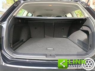 VOLKSWAGEN Passat Variant usata, con Volante in pelle